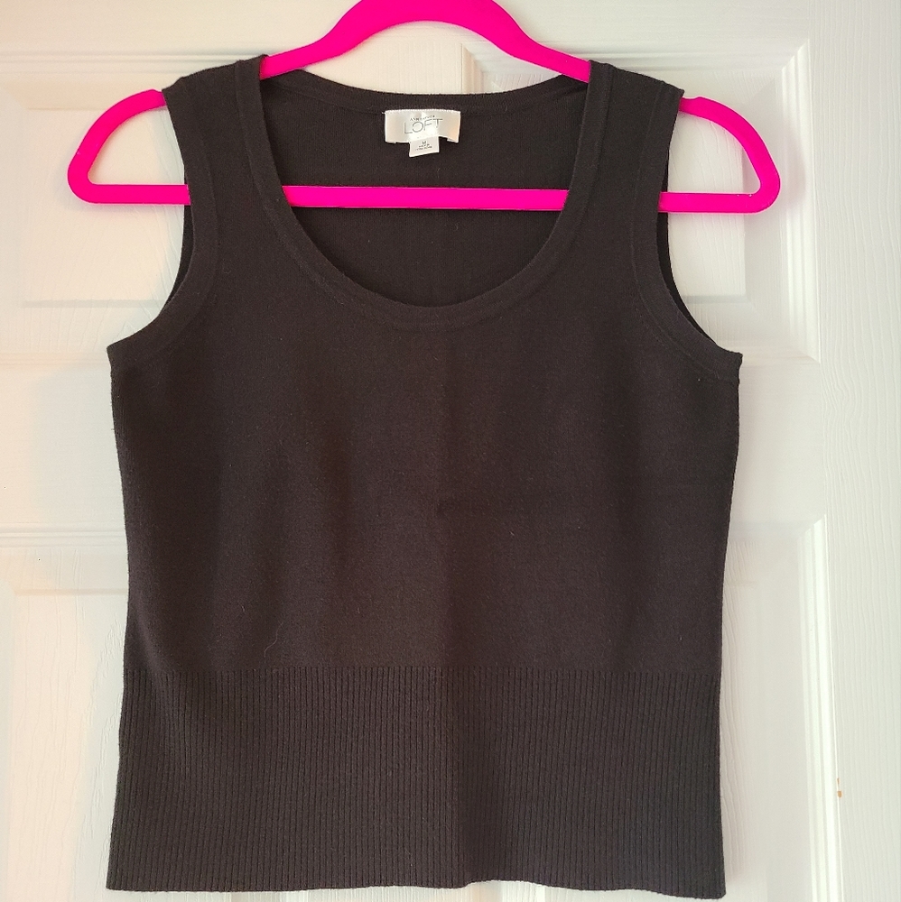 LOFT Black Sleeveless Light Weight Sweater Size M